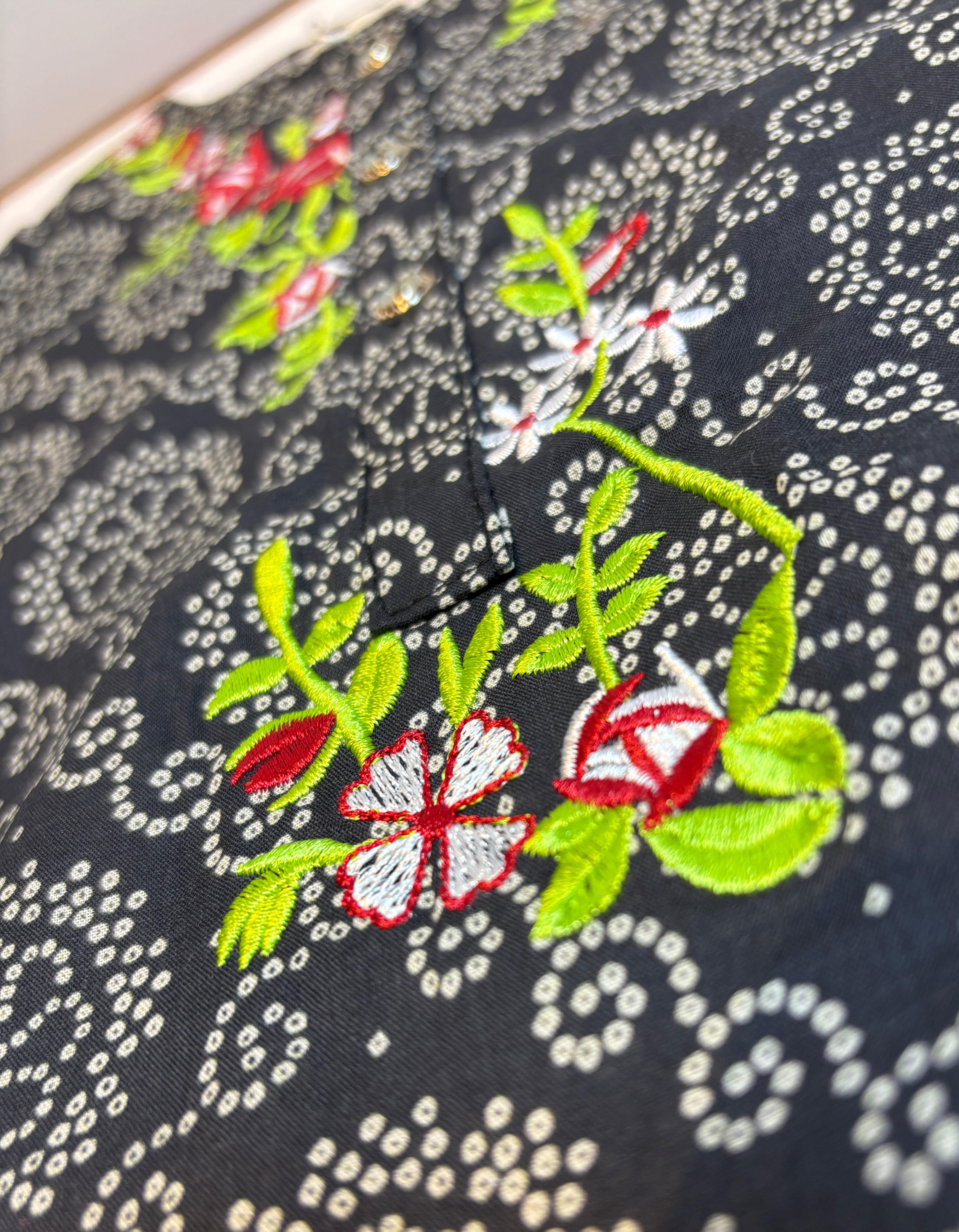 Black Printed & Embroidery Kurti Pajama (2-Piece)