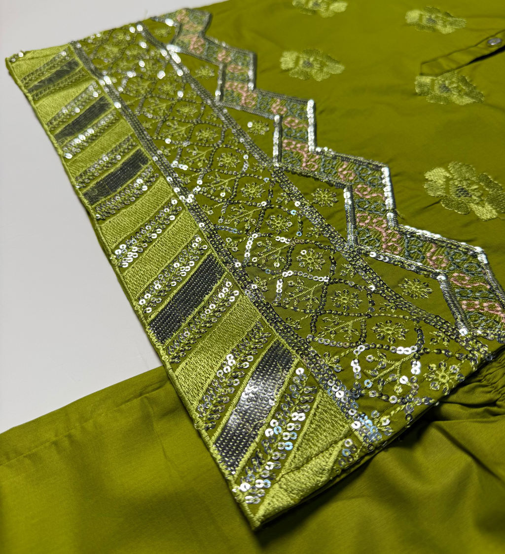 GREEN EMBROIDERED SUIT